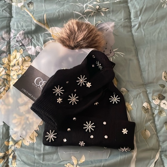 NWT Snowflake Set, BLACK - Picture 1 of 5